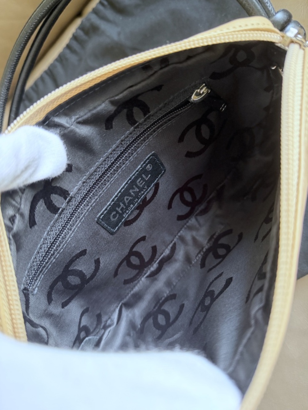 Chanel Classic CC Logo Cambon Pochette Quilted Leather Small Shoulder Bag Black - Picture 9 of 15